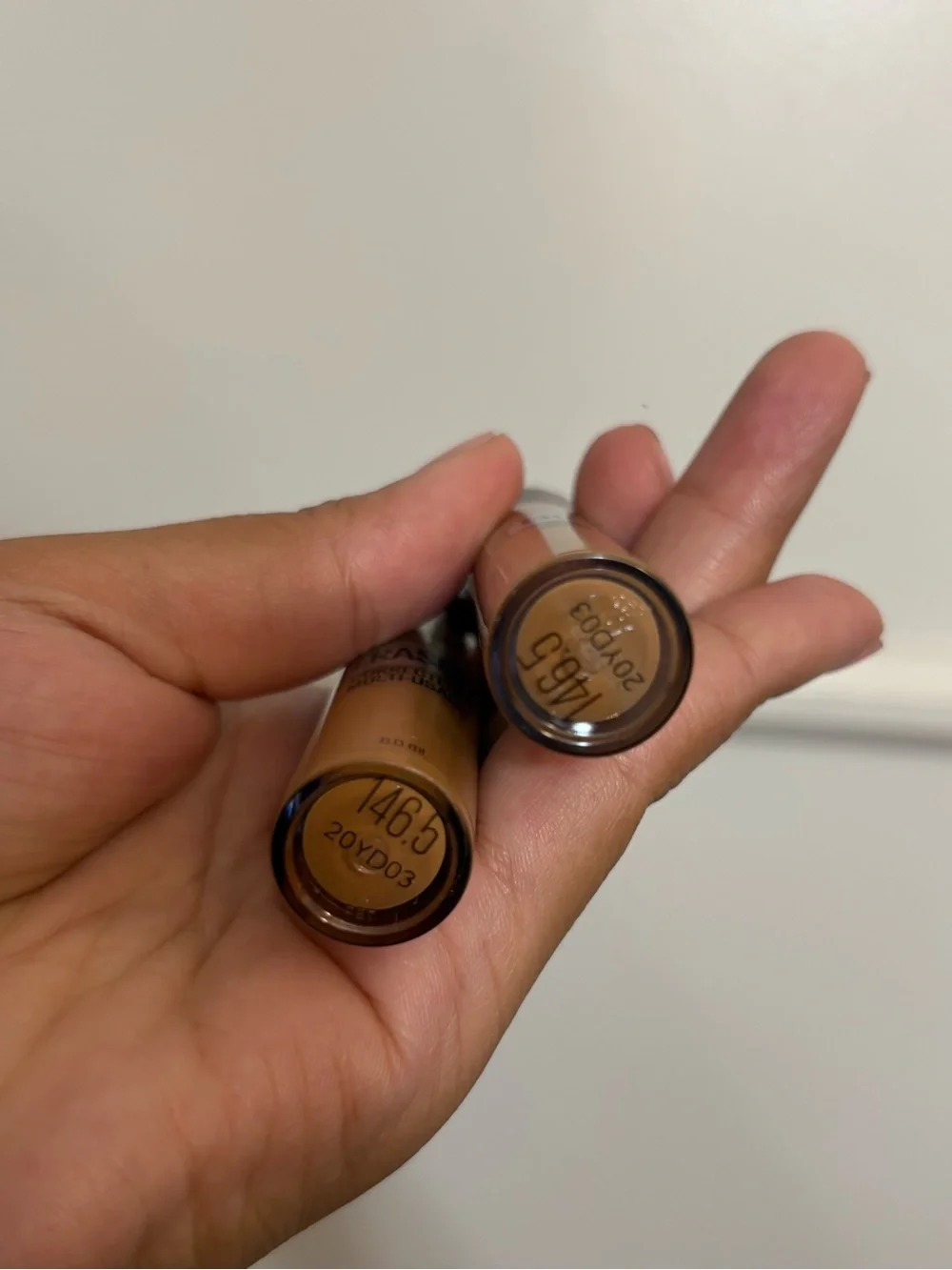 NWT two Maybelline Instant Age Rewind Eraser Dark Circle Treatment Concealer
